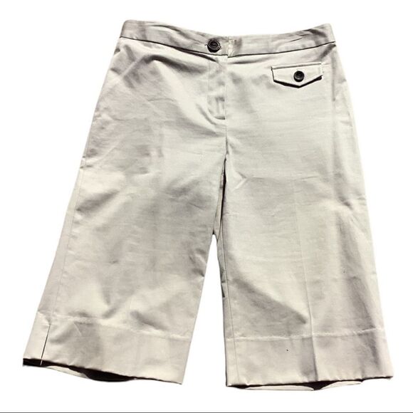 Oscar De La Renta Tan Bermuda Shorts EUC - Picture 1 of 4